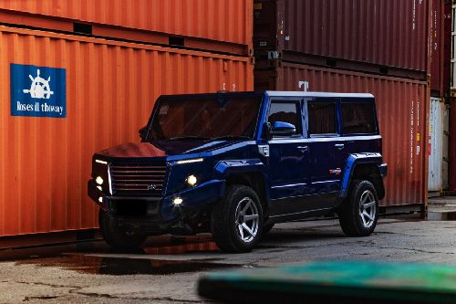 ไทยรุ่ง TR Transformer II 5 Seater Front Side View