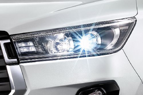 Innova Crysta Headlight