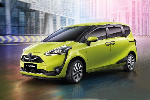 Toyota Sienta Front Side View