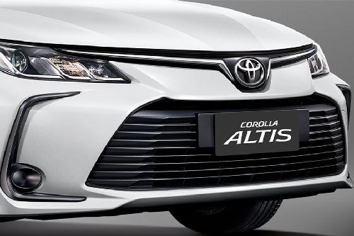 Corolla Altis Grille View