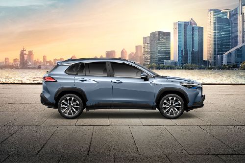 Corolla Cross Medium Angle Front View