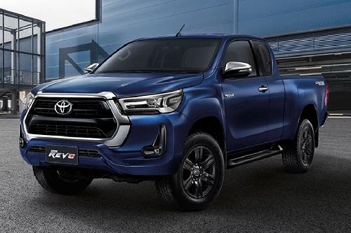 โตโยต้า Hilux Revo Prerunner Front Side View
