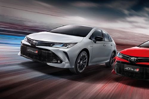 Toyota Corolla Altis GR Sport Front Cross Side View