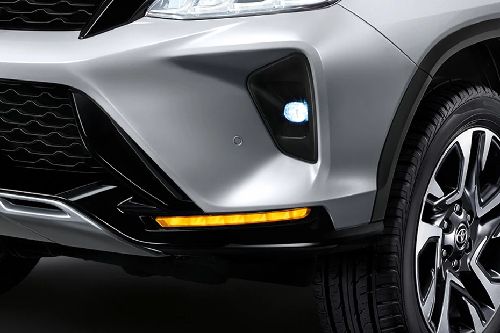 Fortuner Legender Front Fog Lamp