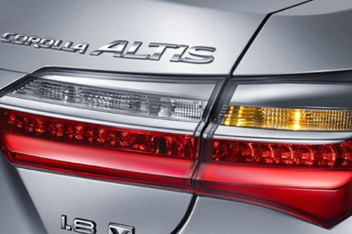 Corolla Altis (2002-2018) Tail light