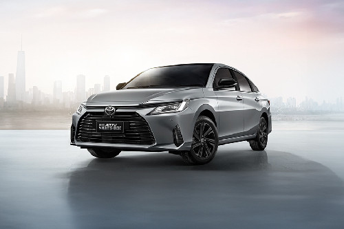 Yaris Ativ Nightshade Front angle low view