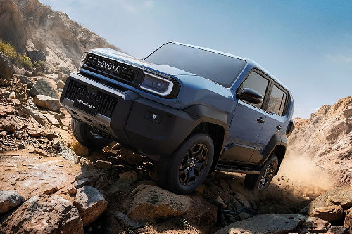 Land Cruiser FJ Front angle low view