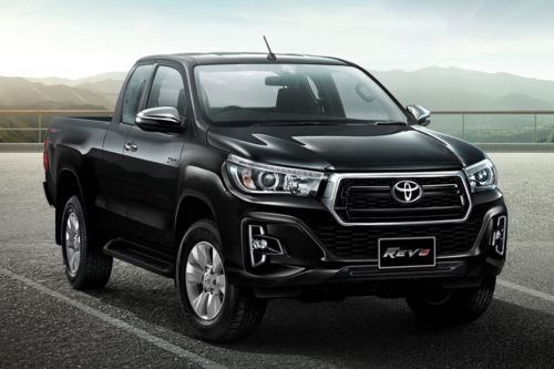 Toyota Hilux Revo Smart Cab Front Medium View