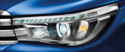 ไฮลักซ์ รีโว ดับเบิ้ล แค็ป 2011 Headlight