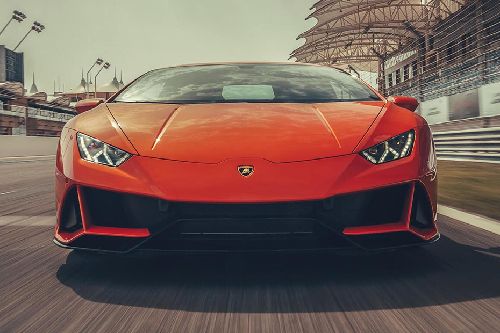 Full Front View of Huracan