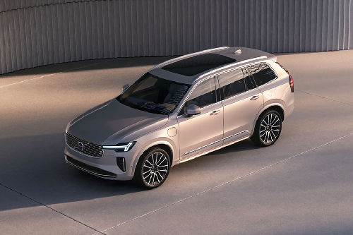 XC90 Front angle low view