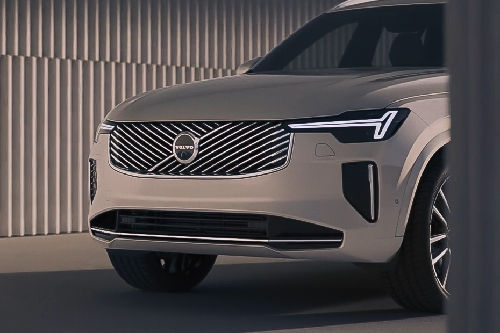 XC90 Grille View