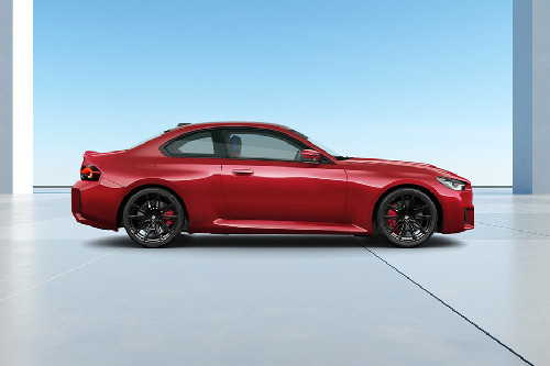 เอ็มทู คูเป้ Medium Angle Front View