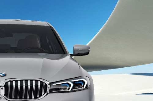 บีเอ็มดับเบิลยู ซีรีย์ 3 ซีดาน Drivers Side Mirror Front Angle