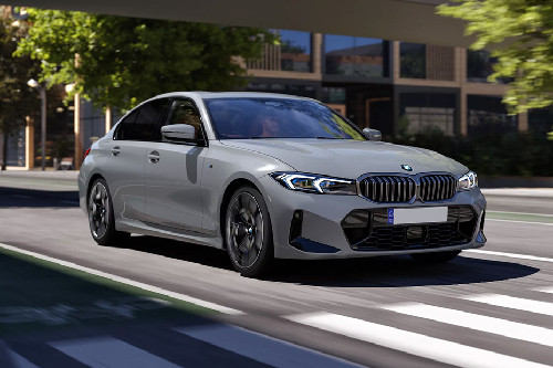บีเอ็มดับเบิลยู ซีรีย์ 3 ซีดาน Front Cross Side View