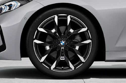 ซีรีย์ 3 ซีดาน Wheel