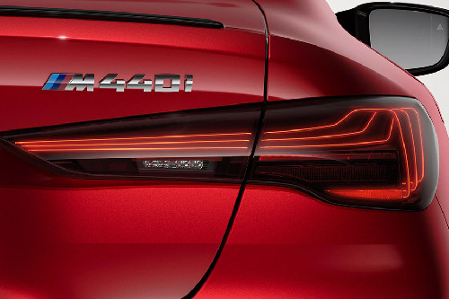 ซีรีย์ 4 คูเป้ Tail light