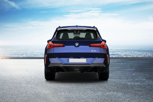 Full Rear View of บีเอ็มดับเบิลยู X3