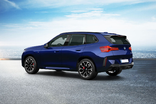 Rear Cross View of บีเอ็มดับเบิลยู X3