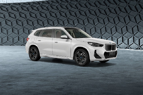 iX1 Front angle low view