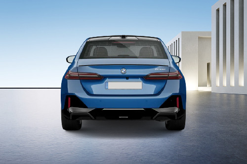 Full Rear View of บีเอ็มดับเบิลยู ซีรีย์ 5 ซีดาน