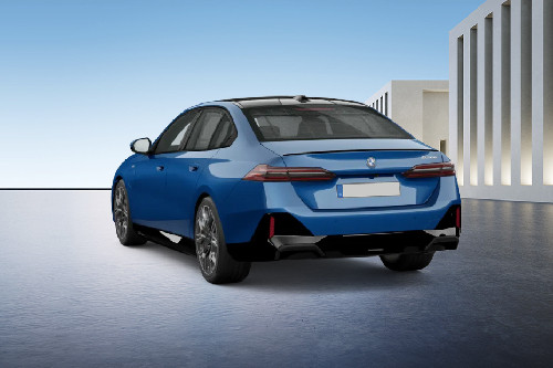 Rear Medium View of บีเอ็มดับเบิลยู ซีรีย์ 5 ซีดาน