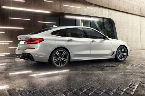 ซีรีย์ 6 แกรน Rear angle view