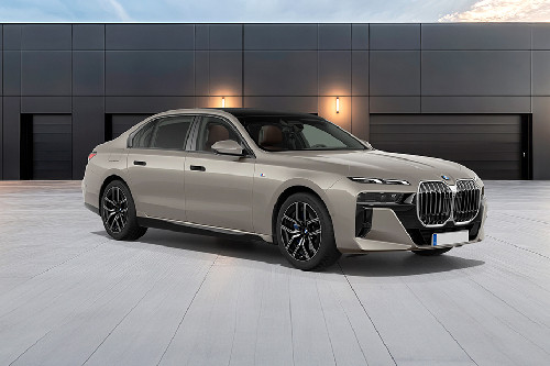 บีเอ็มดับเบิลยู ซีรีย์ 7 ซีดาน Front Cross Side View