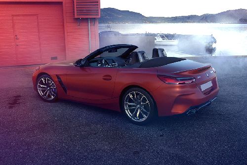 Rear Cross Side View of บีเอ็มดับเบิลยู ซีโฟร์ โรดสเตอร์