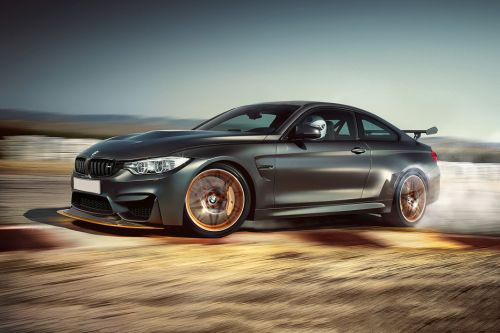 บีเอ็มดับเบิลยู เอ็ม 4 คูเป้ Front Angle High View