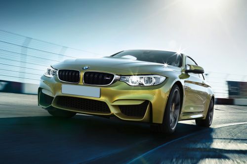 บีเอ็มดับเบิลยู เอ็ม 4 คูเป้ Front Side View