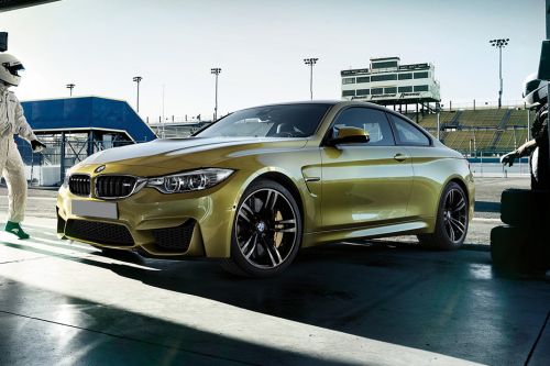 บีเอ็มดับเบิลยู เอ็ม 4 คูเป้ Side Medium View