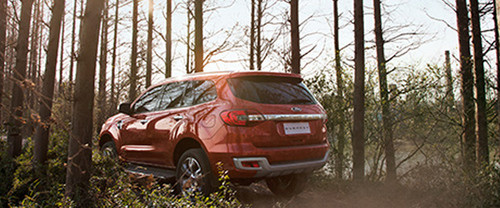 เอเวอร์เรส 2016 Side view