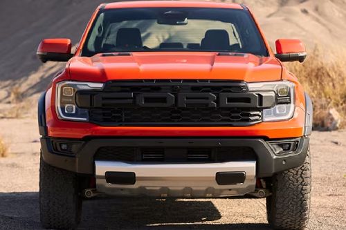 Full Front View of เรนเจอร์ แรพเตอร์