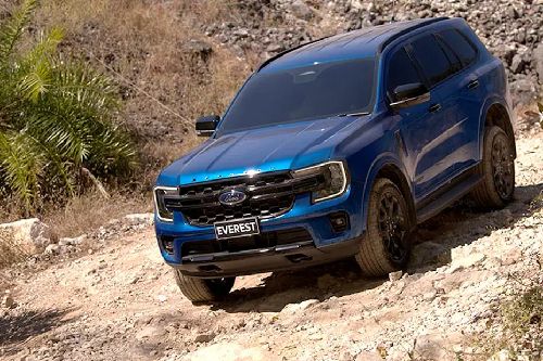 Ford Everest Sport Front Cross Side View