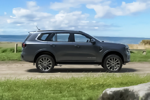 เอเวอร์เรสต์ Medium Angle Front View