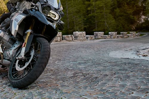 บีเอ็มดับเบิลยู อาร์ 1250 จีเอส Front Tyre View