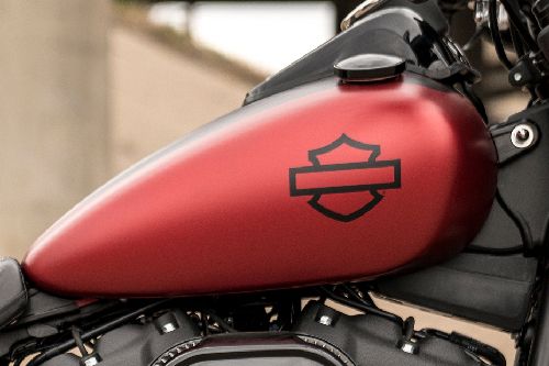 Harley–Davidson Fat Bob Fuel Tank View