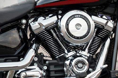 ฮาร์เลย์-เดวิดสัน โลว์ ไรเดอร์ Engine View