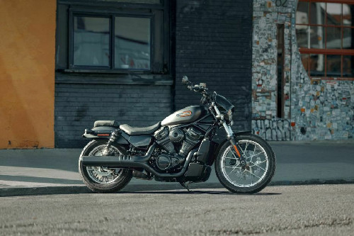 ฮาร์เลย์-เดวิดสัน Nightster Special Slant Front View Full Image