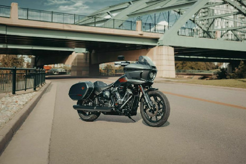 Harley–Davidson Low Rider ST Slant Front View Full Image