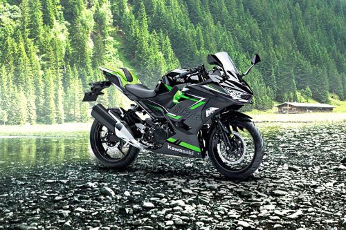 Lydig Nybegynder Seminar Kawasaki Ninja 400 2022 Motorcycle Price, Find Reviews, Specs | ZigWheels  Thailand