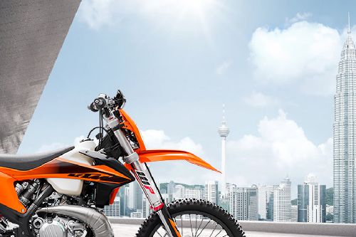 เคทีเอ็ม 300 อีเอ๊กซ์ซี ทีพีไอ Head Light View