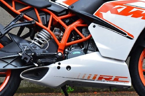 เคทีเอ็ม อาร์ซี 200 Engine View