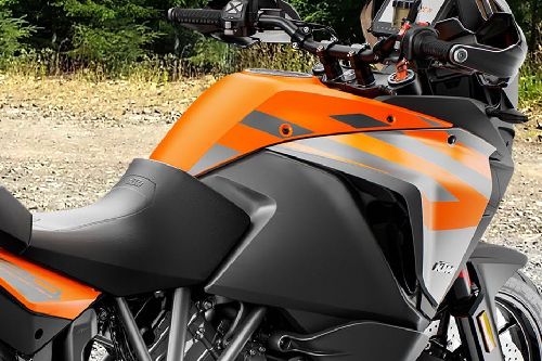 KTM 1290 Super Adventure S Fuel Tank View