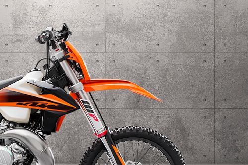 เคทีเอ็ม 150 อีเอ๊กซ์ซี ทีพีไอ Head Light View