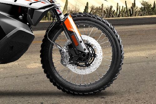 เคทีเอ็ม 790 แอดแวนเจอร์ อาร์ Front Tyre View