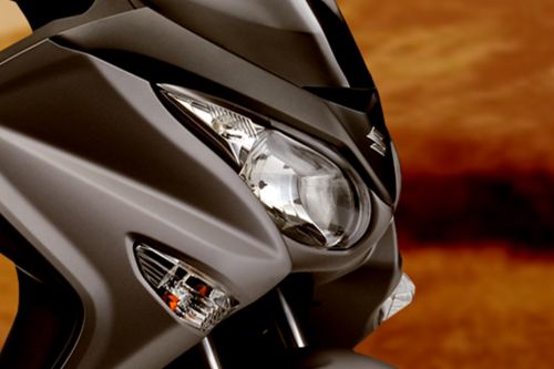 Suzuki Burgman 200 Head Light View