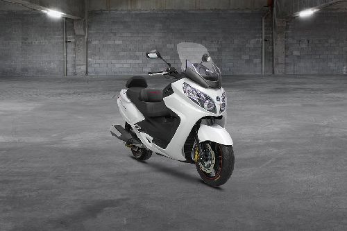 SYM Maxsym 600i Slant Rear View Full Image