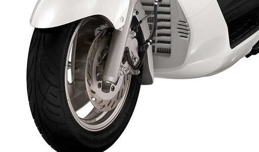 SYM GTS 300i Evo Front Tyre View